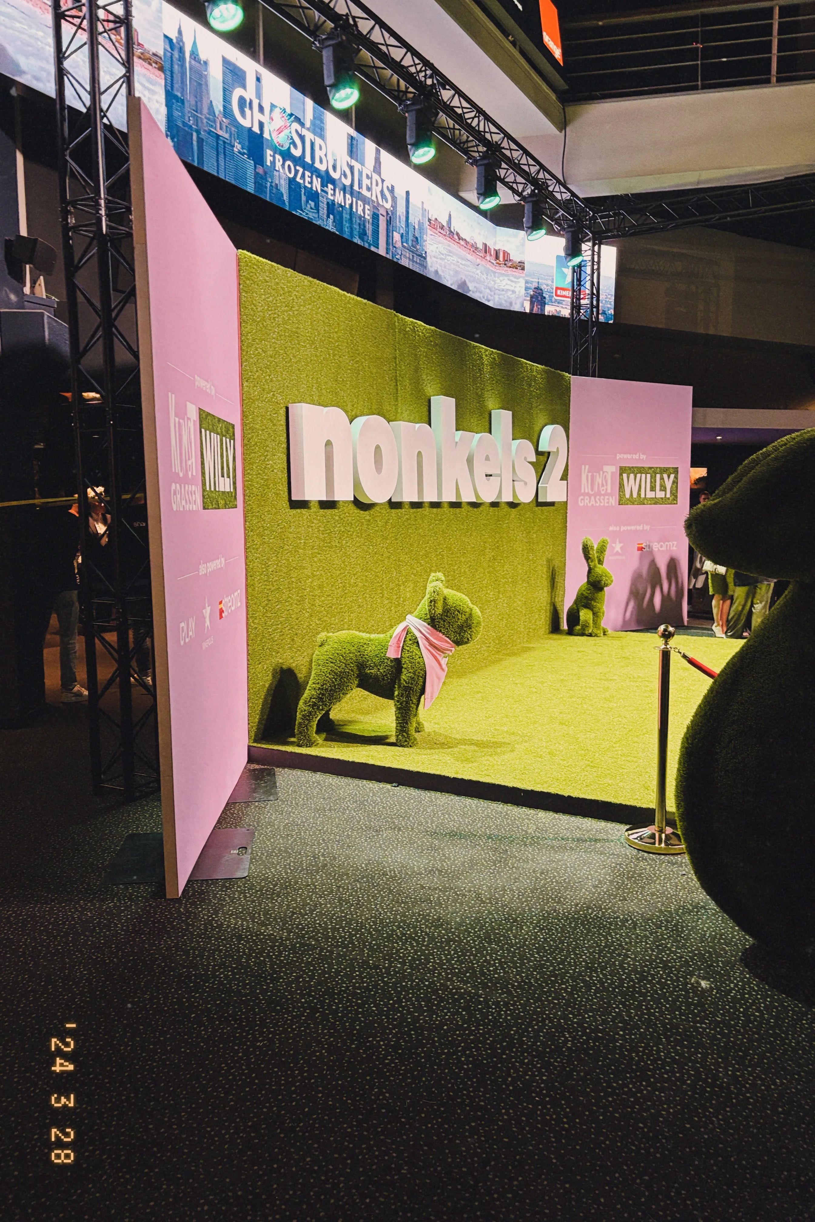 playmedia